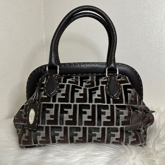 💯 Authentic Fendi Selleria  Zucca Hsndbsg🍀 - Picture 1 of 16